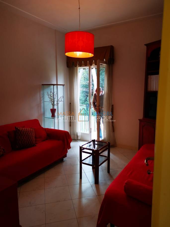 casa indipendente in vendita a Massa in zona Marina dei Ronchi