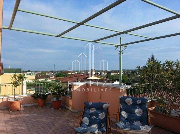 appartamento in vendita a Massa in zona Quercioli