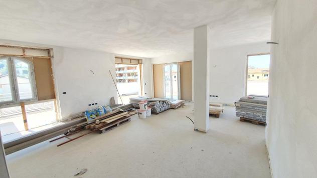 appartamento in vendita a Massa in zona Centro Storico