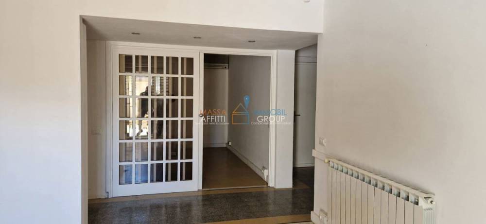 appartamento in vendita a Massa in zona Marina di Massa