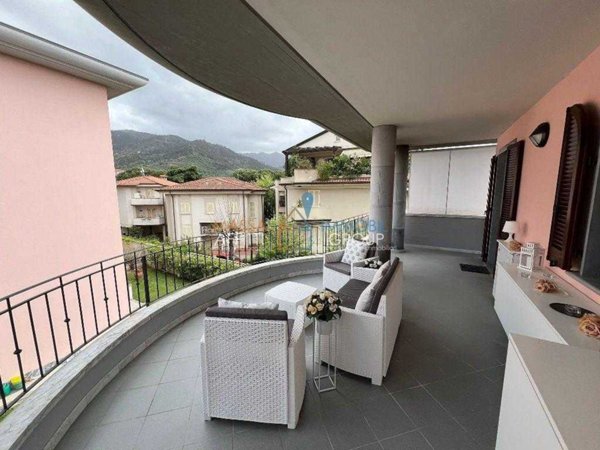 appartamento in vendita a Massa in zona Centro Storico