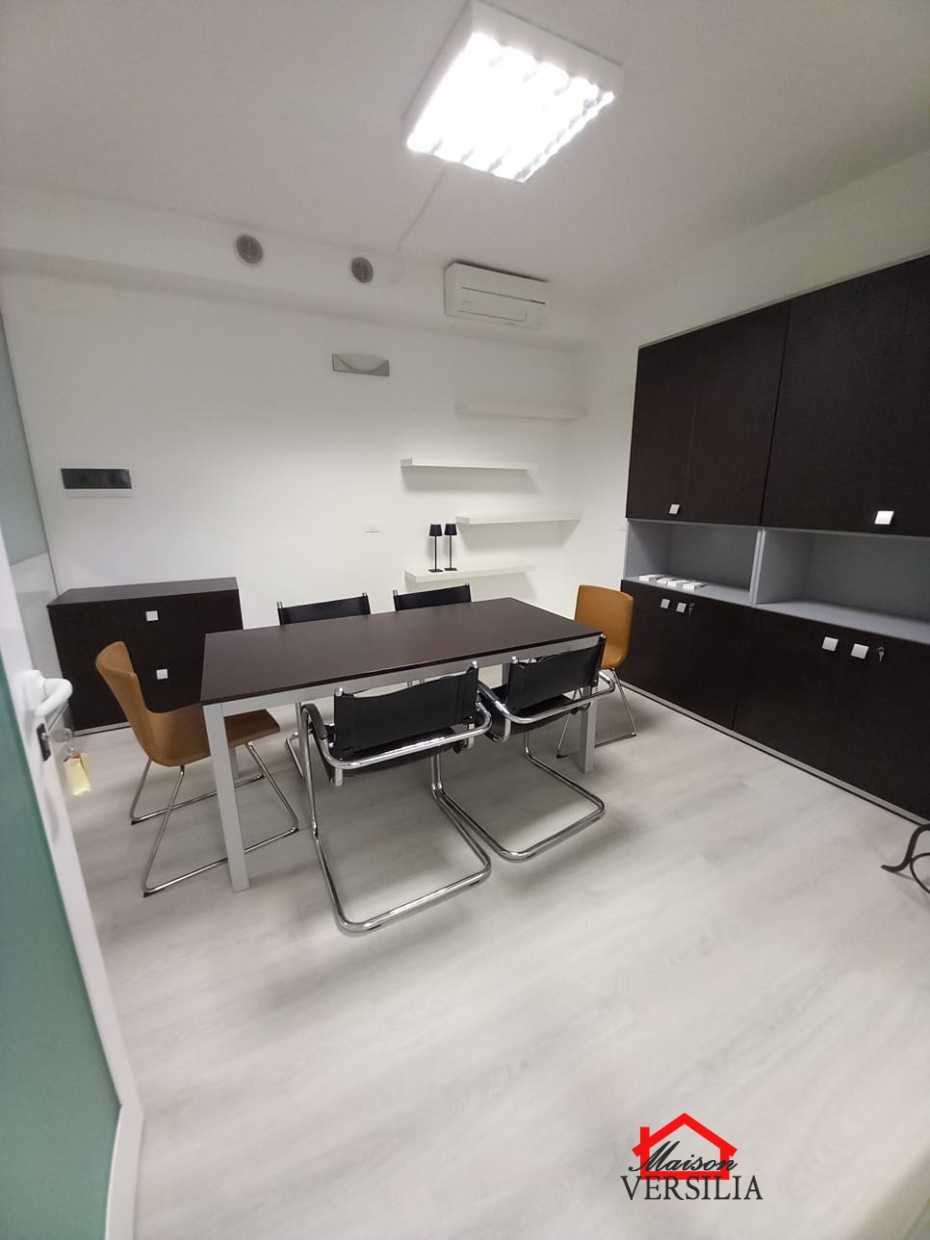 ufficio in vendita a Massa in zona Centro Storico