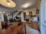 casa indipendente in vendita a Massa in zona Marina di Massa