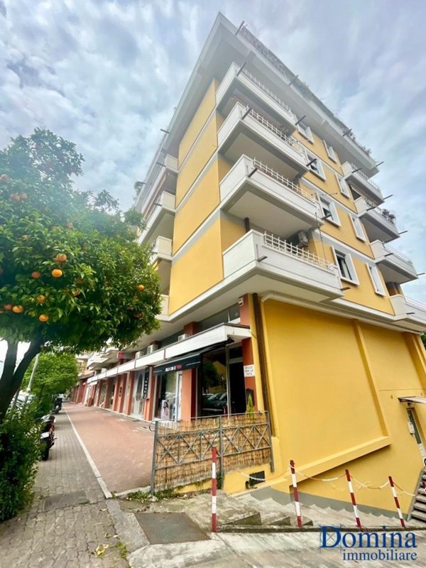 appartamento in vendita a Massa in zona Centro Storico