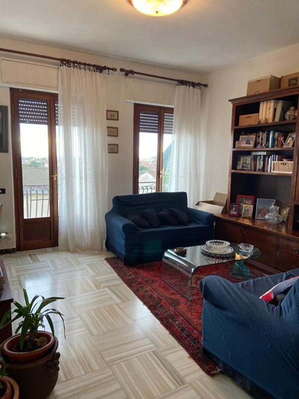 appartamento in vendita a Massa in zona Candia