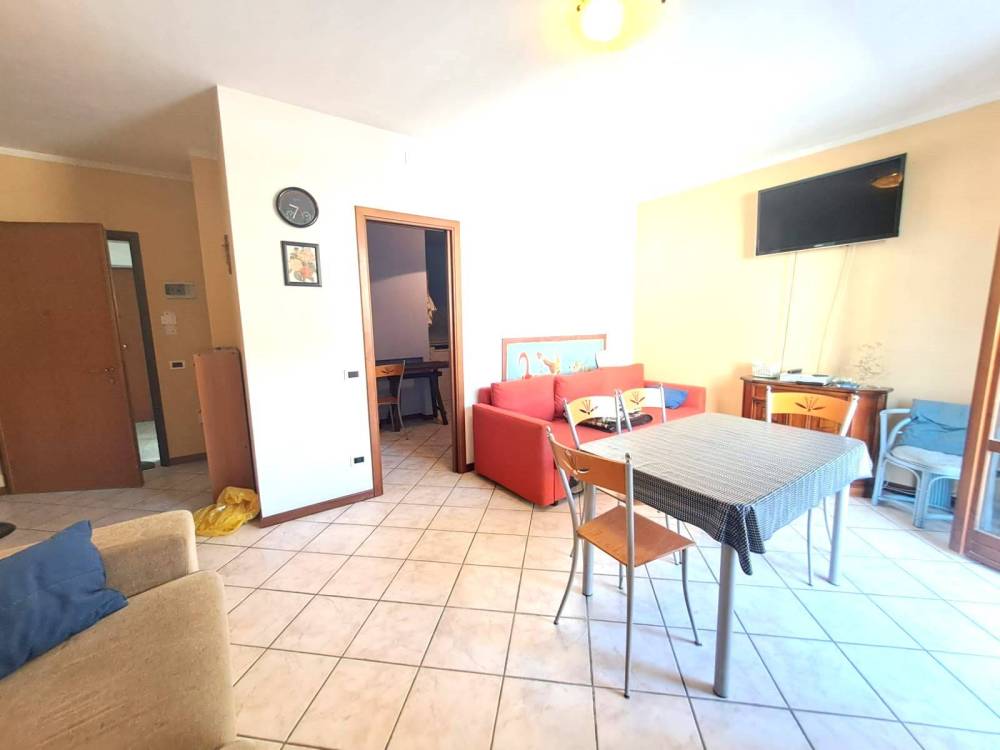 appartamento in vendita a Massa in zona Marina di Massa