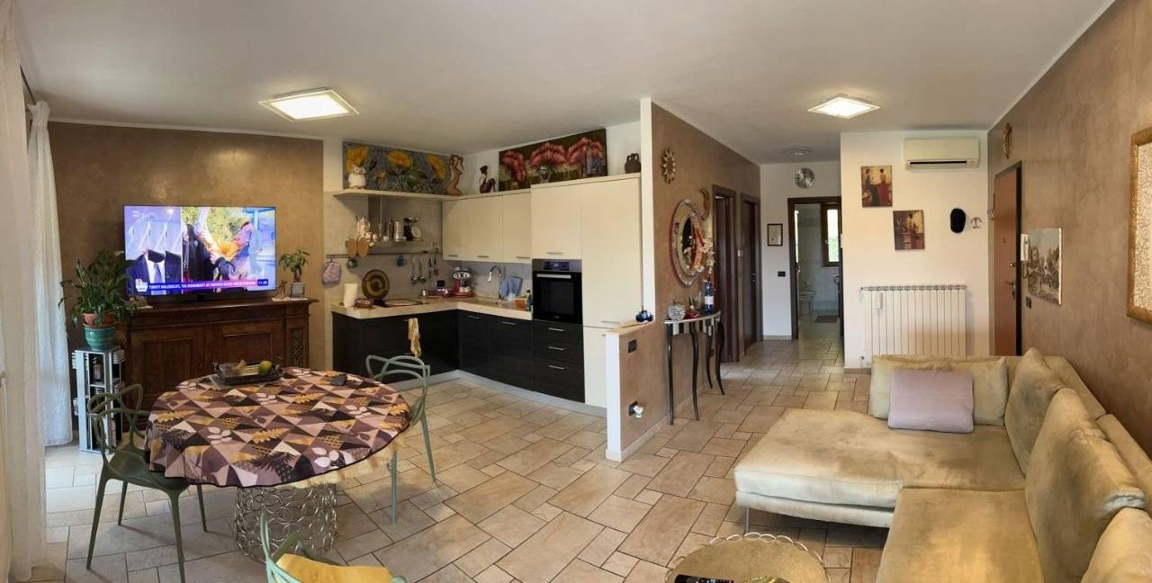 appartamento in vendita a Massa in zona Mirteto