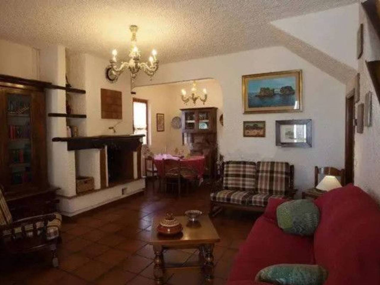 casa indipendente in vendita a Massa in zona Centro Storico