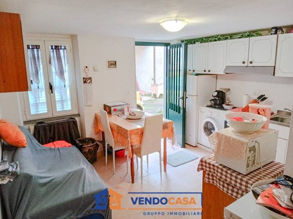 casa indipendente in vendita a Massa in zona Marina di Massa