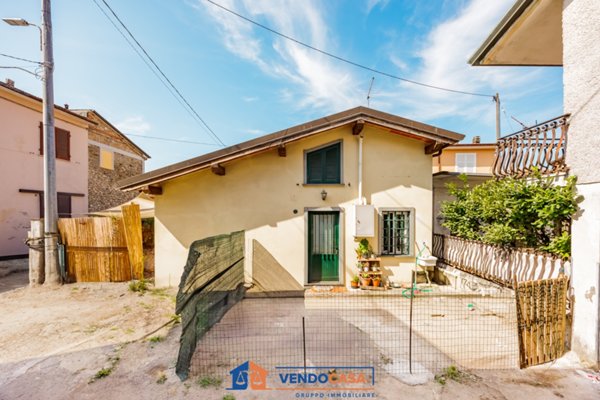 casa indipendente in vendita a Massa in zona Marina di Massa