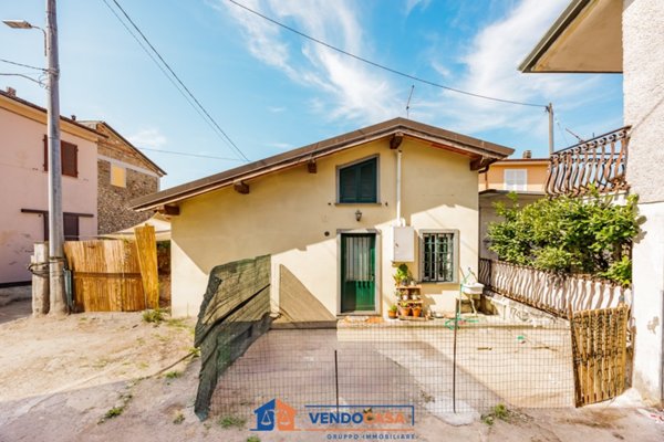 casa indipendente in vendita a Massa in zona Marina di Massa