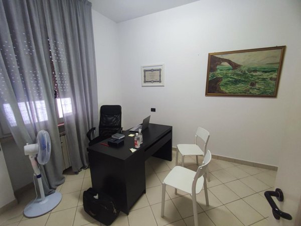 appartamento in vendita a Massa in zona Centro Storico