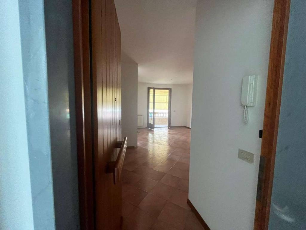 appartamento in vendita a Massa in zona Centro Storico