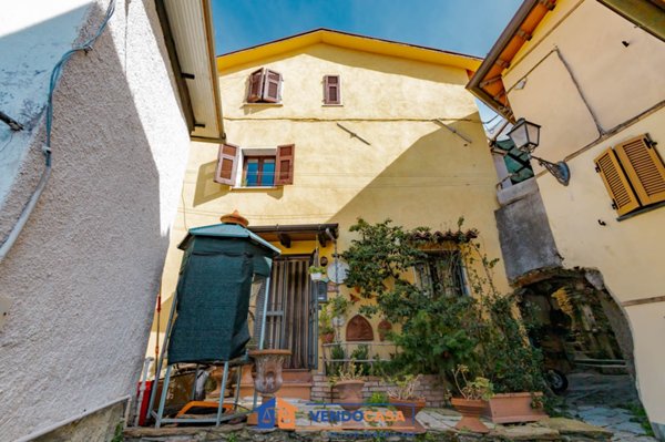 appartamento in vendita a Massa in zona Pariana