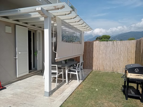 appartamento in vendita a Massa in zona Marina di Massa