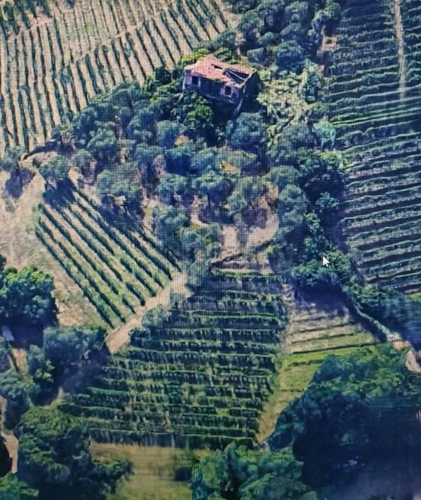 locale di sgombero in vendita a Massa