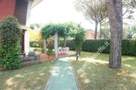 casa indipendente in vendita a Massa in zona Poveromo