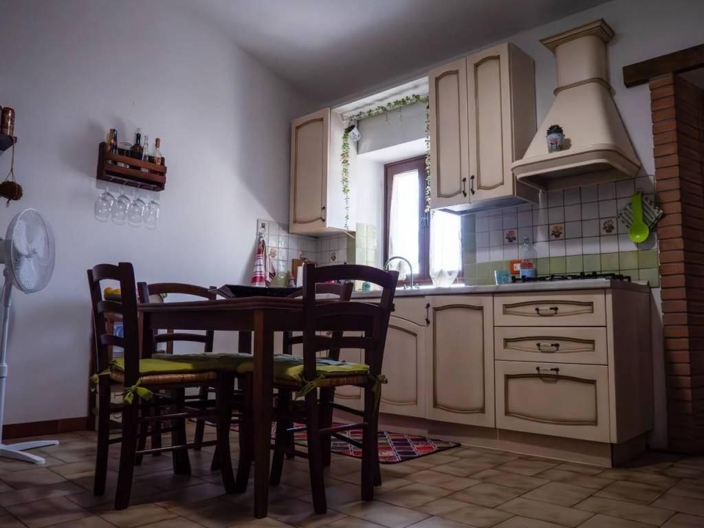 appartamento in vendita a Massa in zona Centro Storico