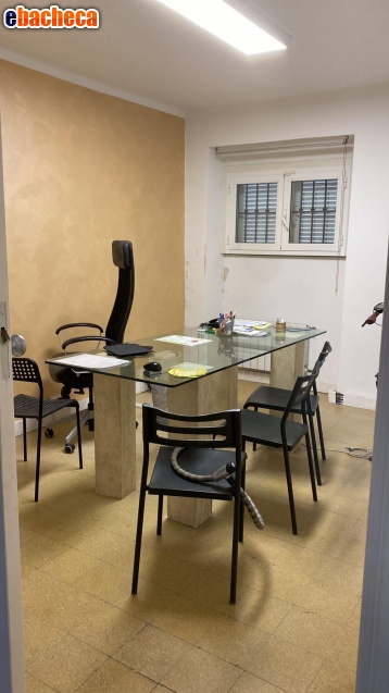appartamento in vendita a Massa in zona Marina dei Ronchi
