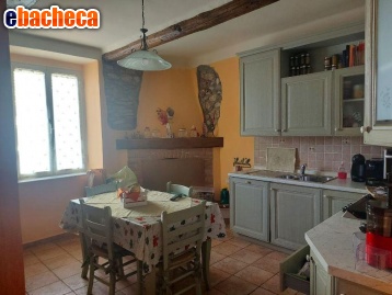 appartamento in vendita a Massa in zona Mirteto