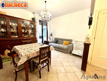 appartamento in vendita a Massa in zona Centro Storico