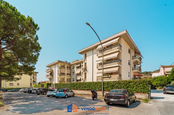 appartamento in vendita a Massa in zona Mirteto