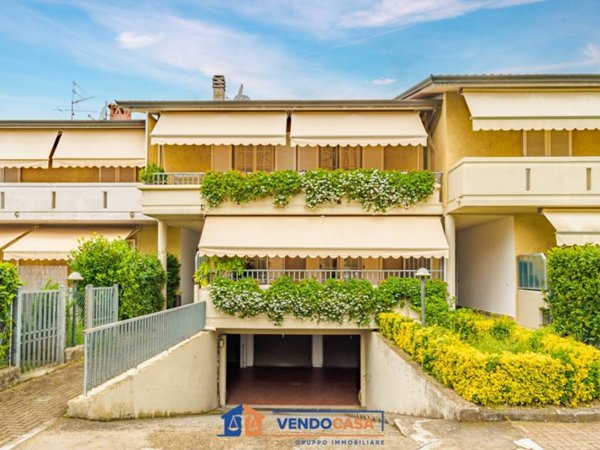 appartamento in vendita a Massa in zona Centro Storico