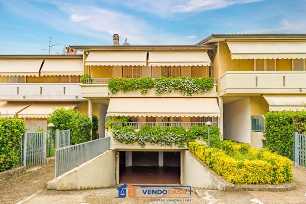appartamento in vendita a Massa in zona Centro Storico