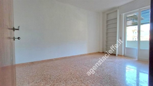 appartamento in vendita a Massa in zona Centro Storico