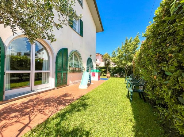 casa indipendente in vendita a Massa in zona Centro Storico