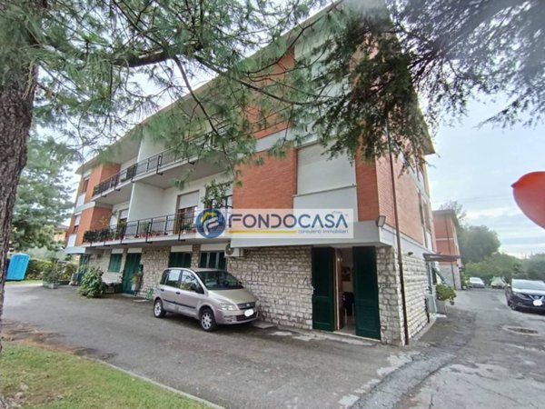 appartamento in vendita a Massa in zona Marina dei Ronchi