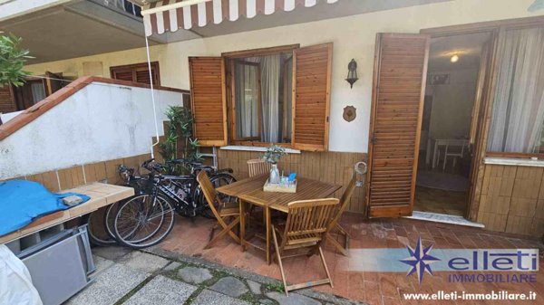 appartamento in vendita a Massa in zona Marina di Massa