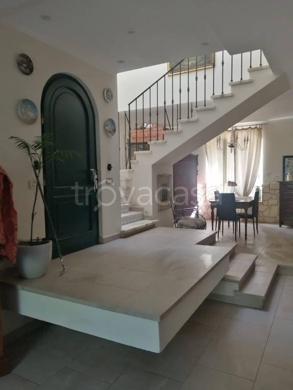 casa indipendente in vendita a Massa in zona Quercioli