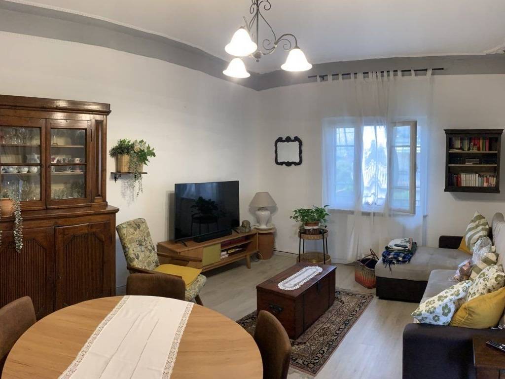 appartamento in vendita a Massa in zona Centro Storico