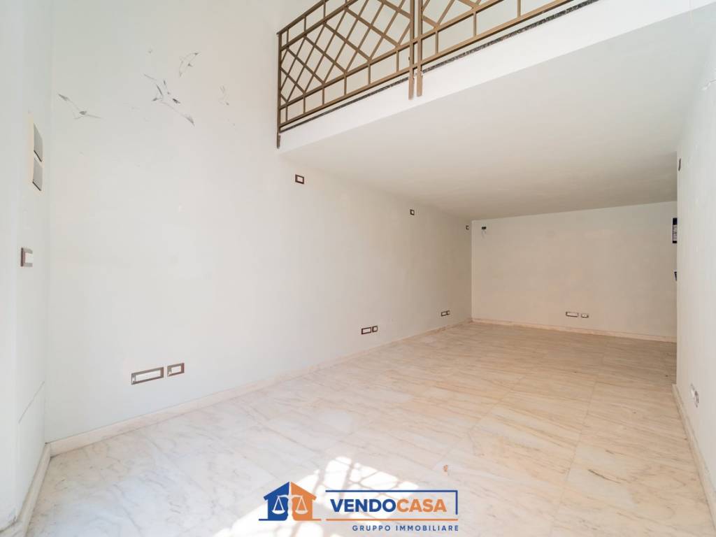 appartamento in vendita a Massa in zona Centro Storico
