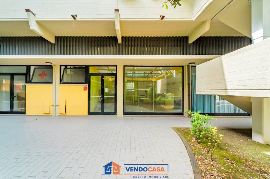 appartamento in vendita a Massa in zona Marina dei Ronchi