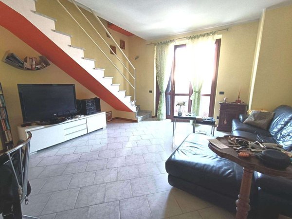appartamento in vendita a Massa in zona Marina di Massa