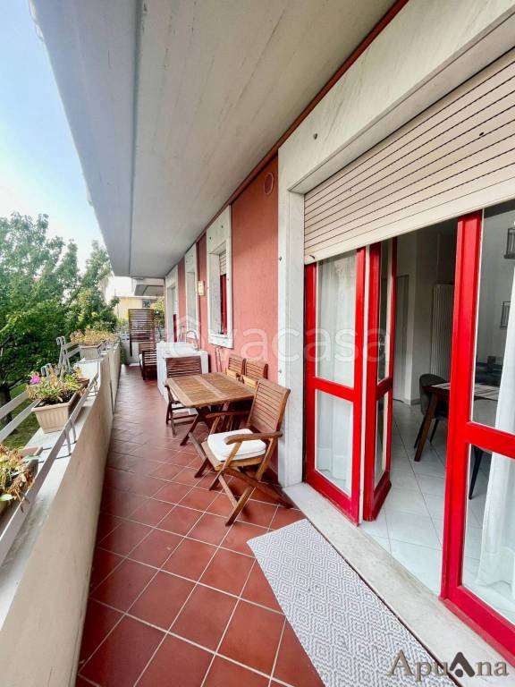 appartamento in vendita a Massa in zona Marina di Massa