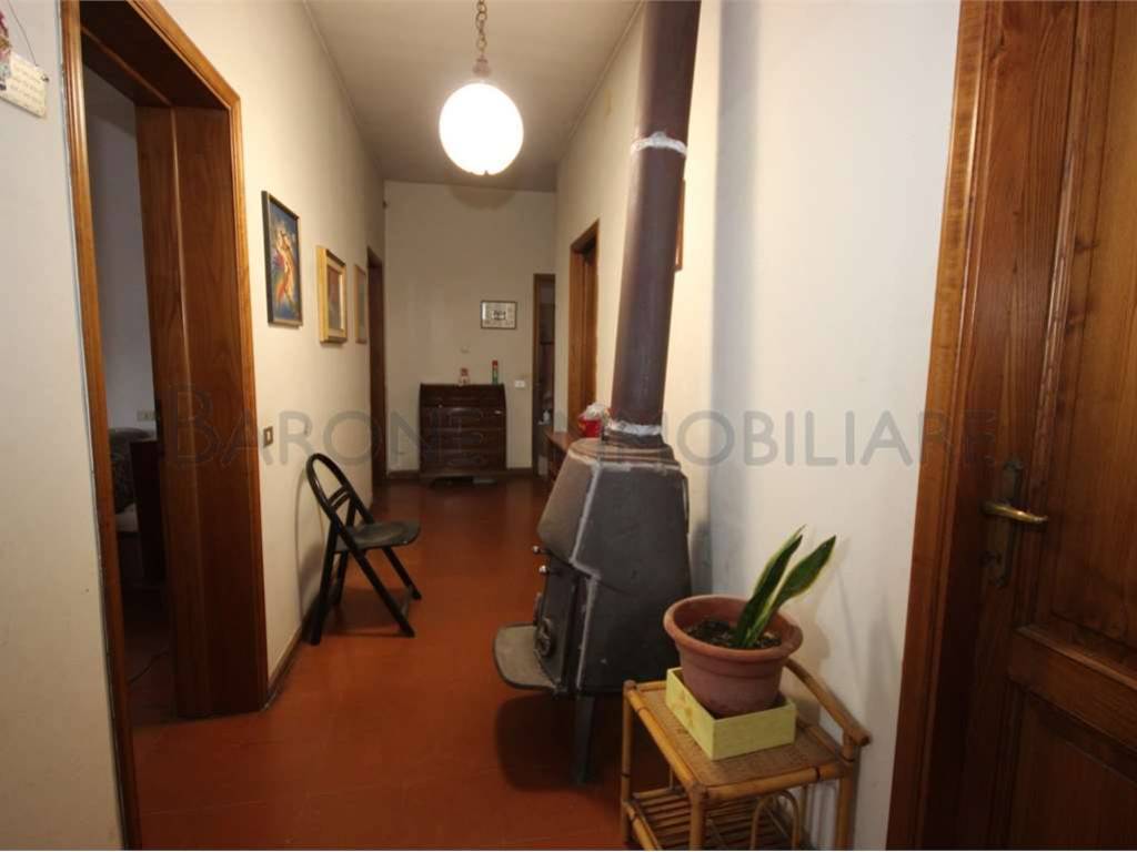 appartamento in vendita a Massa in zona Quercioli