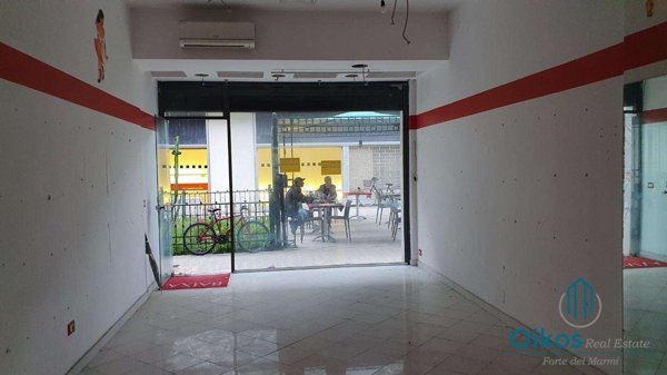 negozio in vendita a Massa in zona Centro Storico