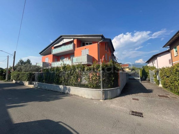 appartamento in vendita a Massa in zona Marina di Massa