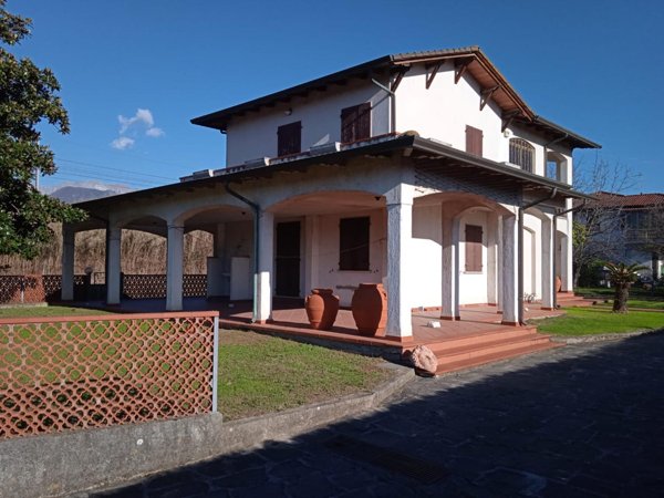 appartamento in vendita a Massa