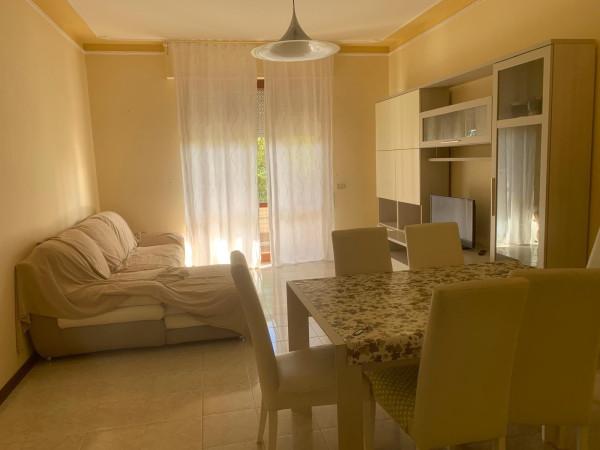 appartamento in vendita a Massa in zona Marina di Massa