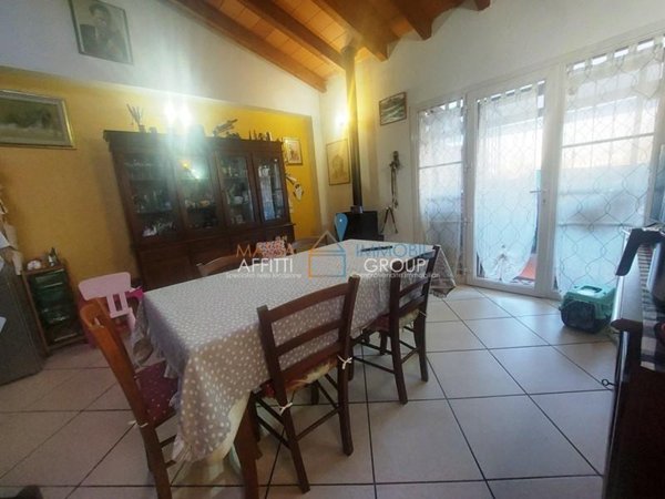 casa indipendente in vendita a Massa in zona Marina di Massa