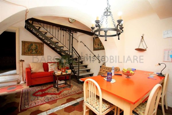 casa indipendente in vendita a Massa in zona Centro Storico