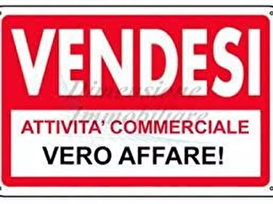 negozio in vendita a Massa