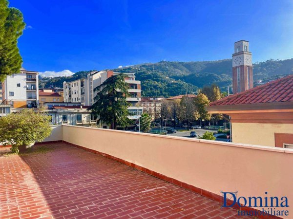 appartamento in vendita a Massa in zona Centro Storico