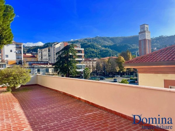 appartamento in vendita a Massa in zona Centro Storico