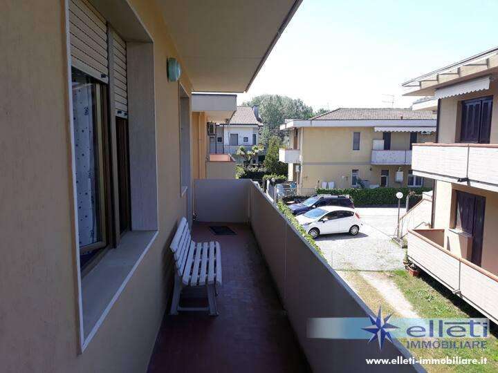 appartamento in vendita a Massa in zona Marina dei Ronchi