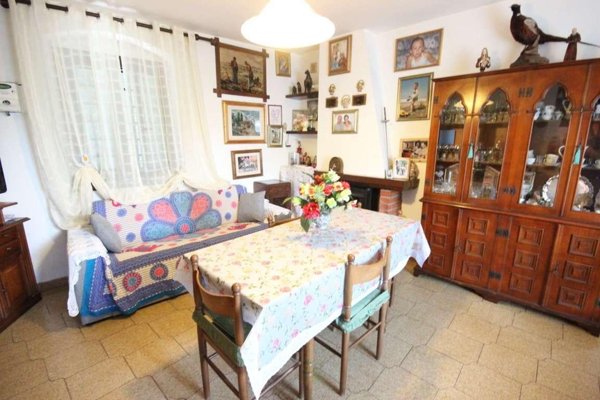 appartamento in vendita a Massa in zona Marina di Massa